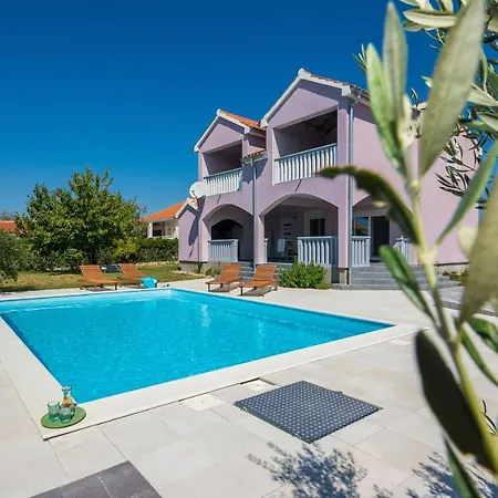 Villa Chrystal Podlug